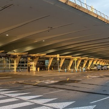 Reviews Bilbao Airport