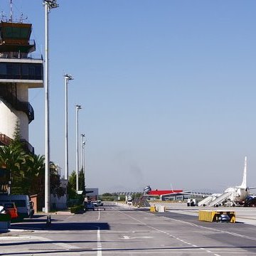 Reviews Granada Federico Garcia Lorca Airport